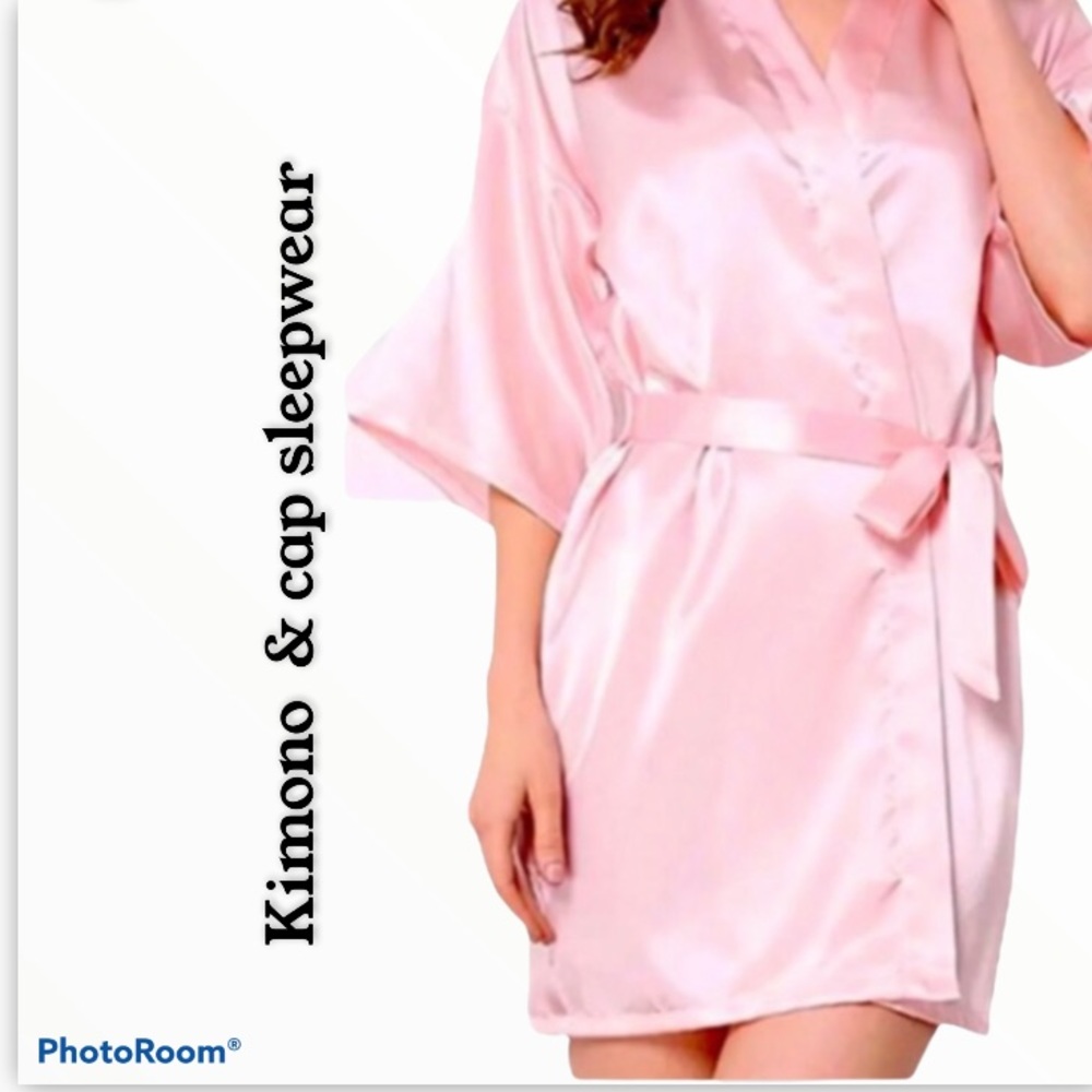 🛑 Kimono robe in pink, w/ bonnet